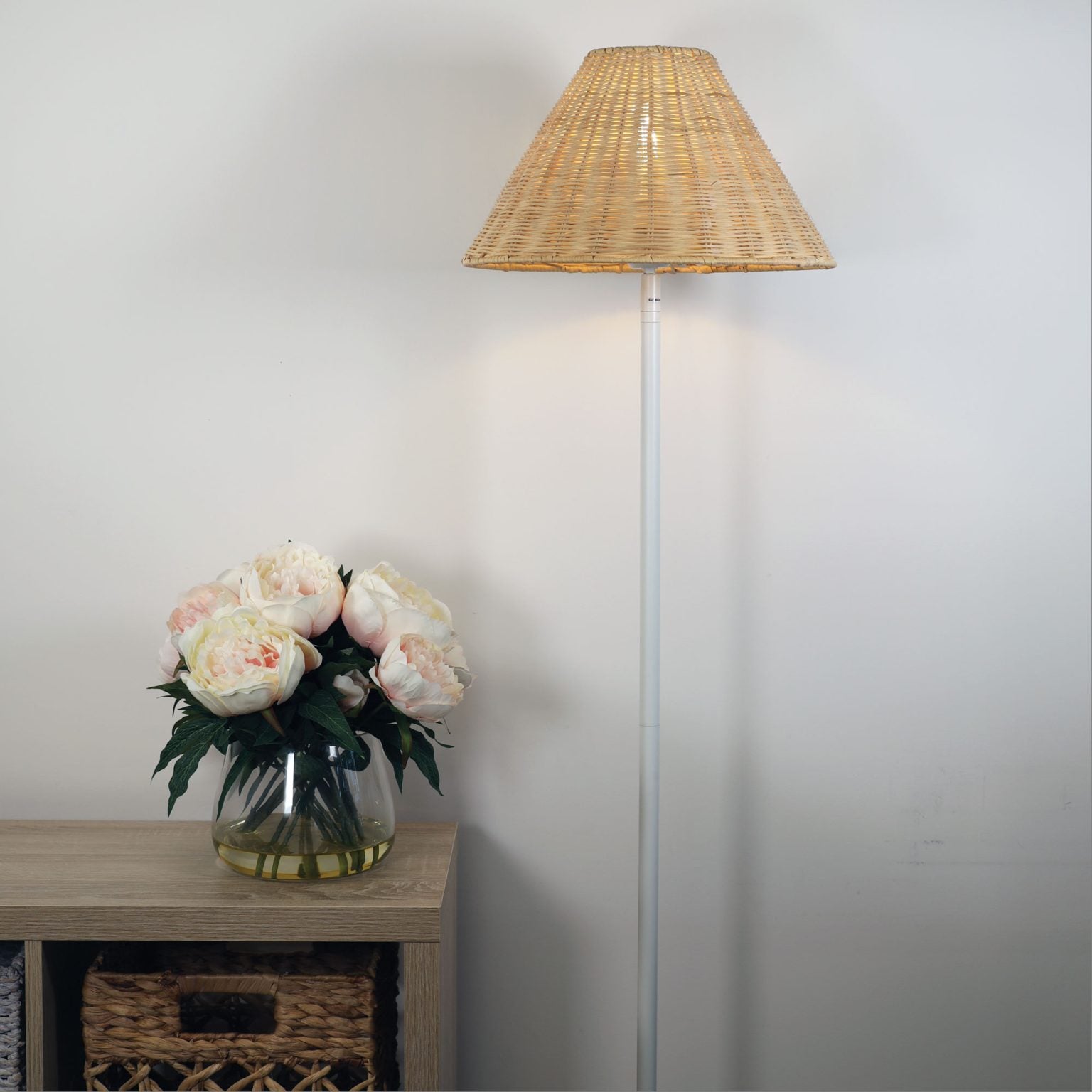 BELIZE FLOOR LAMP